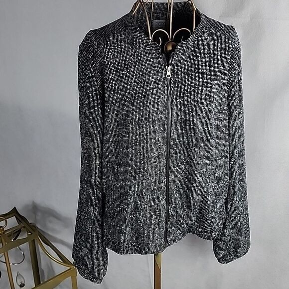 Black & White Zippered Bomber Jacket Paraphrase - Picture 3 of 9